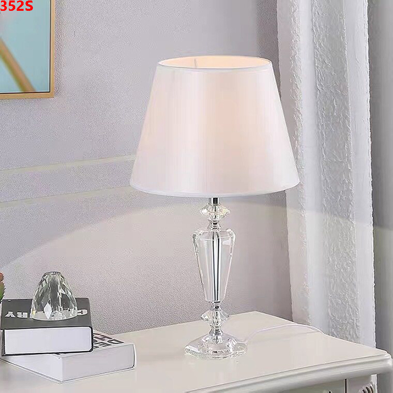 Đèn để bàn trang trí phòng khách,phòng ngủ & bàn làm việc 352S(Chiều dài 35CM- Chiều cao 63CM)