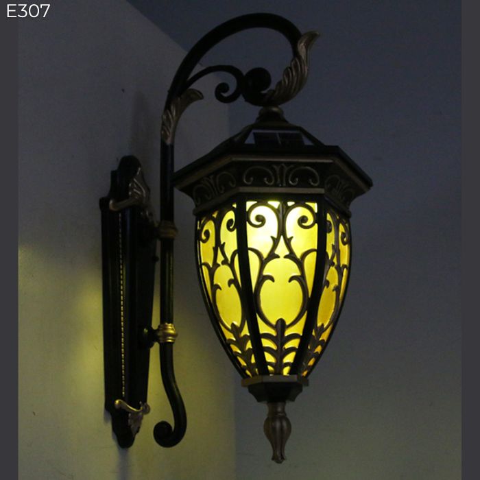 Đèn tường cổ điển năng lượng mặt trời E307 Đèn tường cổ điển năng lượng mặt trời E307
