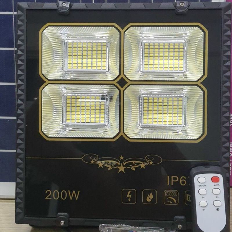 Đèn pha kim cương D200W1 năng lượng mặt trời 200W