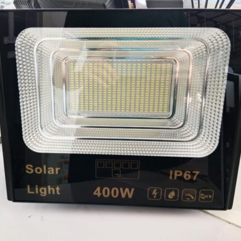 Đèn pha vuông nhôm DBS400W năng lượng mặt trời 400W