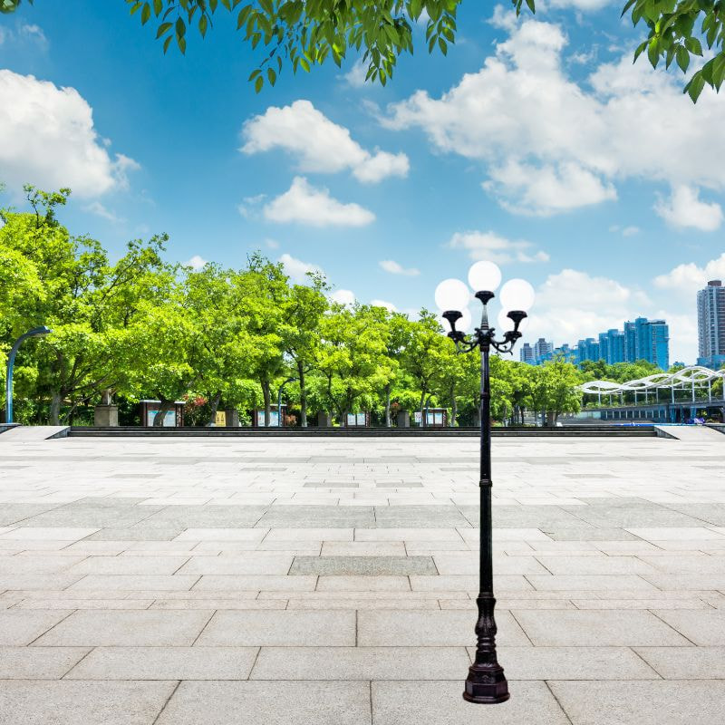 Đèn trụ sân vườn CT61 trang bị động cơ DC hiện đại công suất thấp nhưng hiệu quả chiếu sáng mạnh mẽ và ổn định